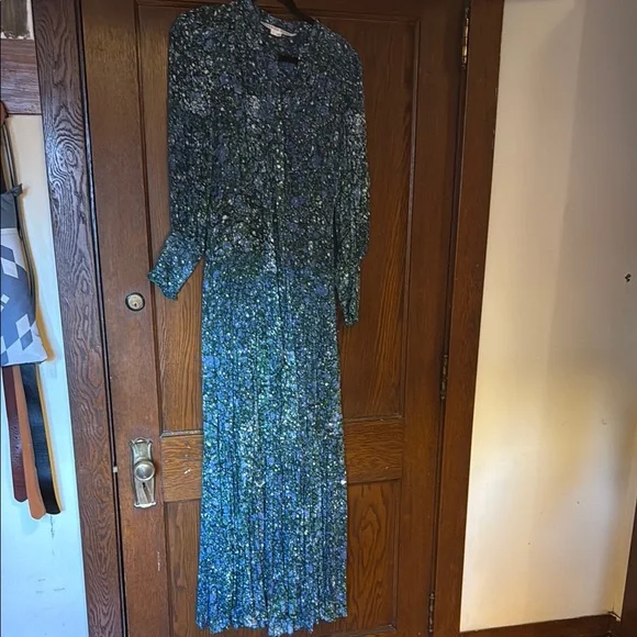 slim fit dress slacks Izaren Halter Maxi Dress in Green Cactus main image 1